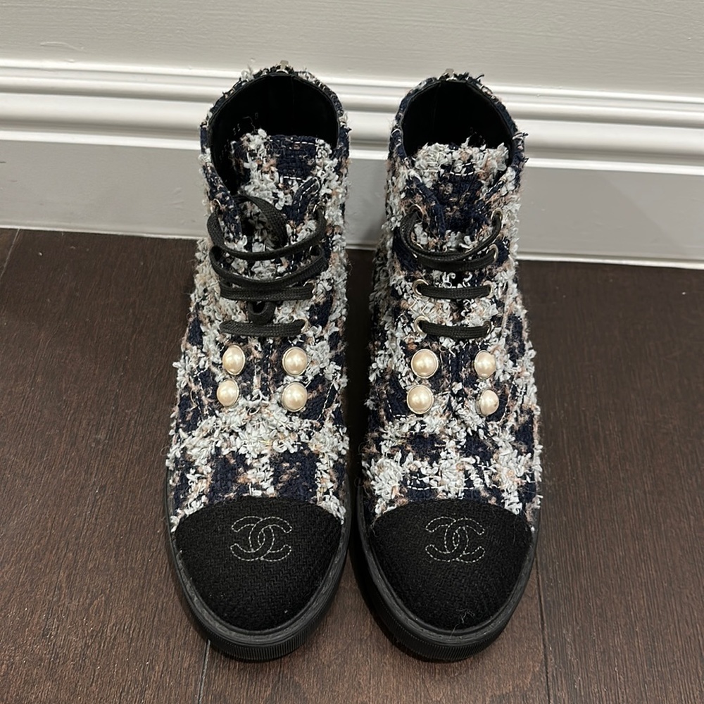 Chanel tweed boots pearl